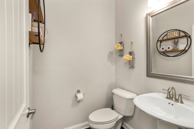 Building Photo - 2024 Albatross Way