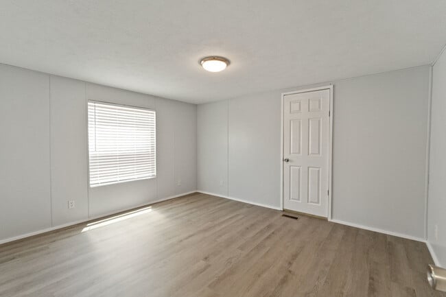 Building Photo - 109 Totem Pole Dr