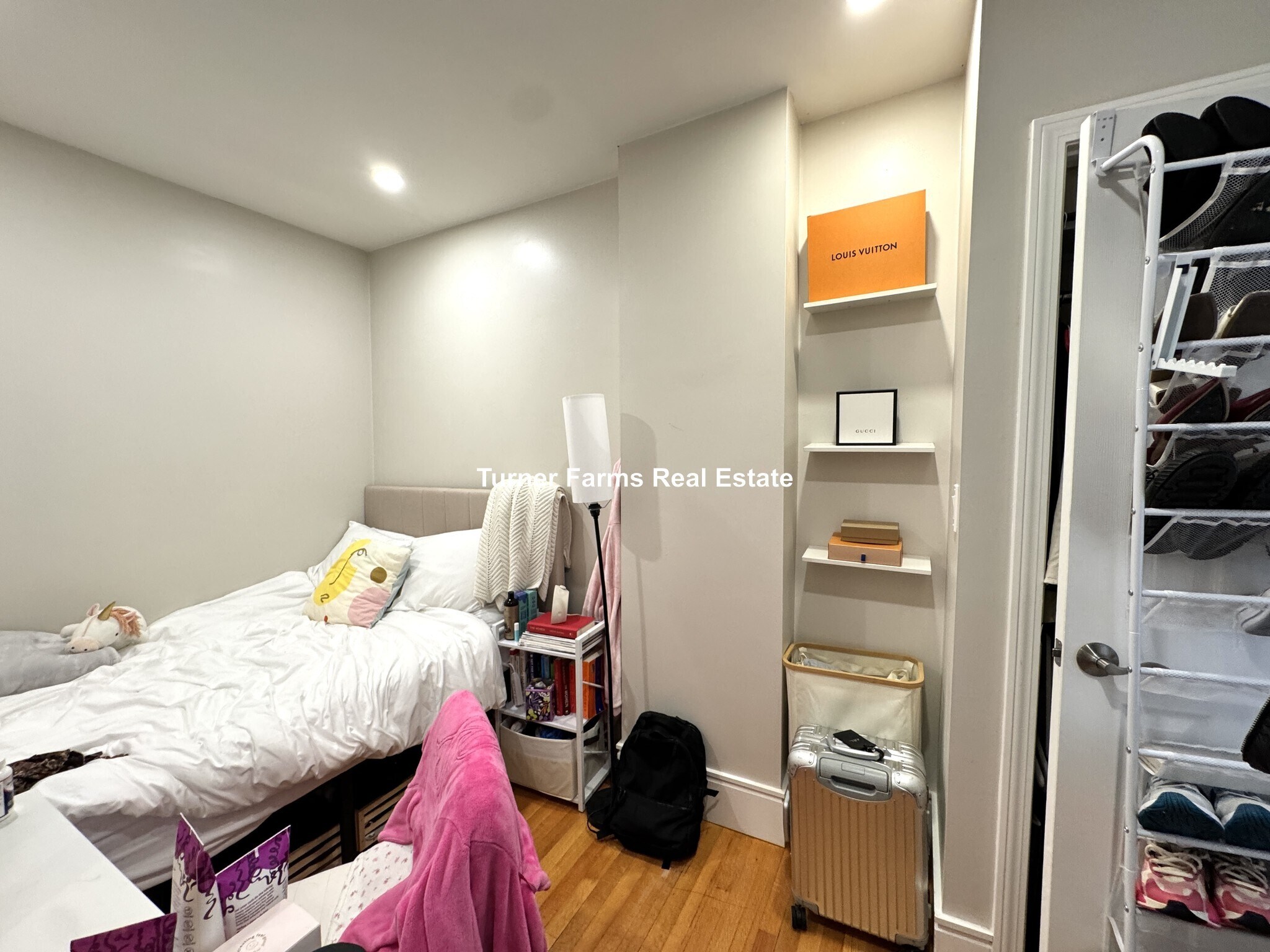 Building Photo - 91 Hudson St