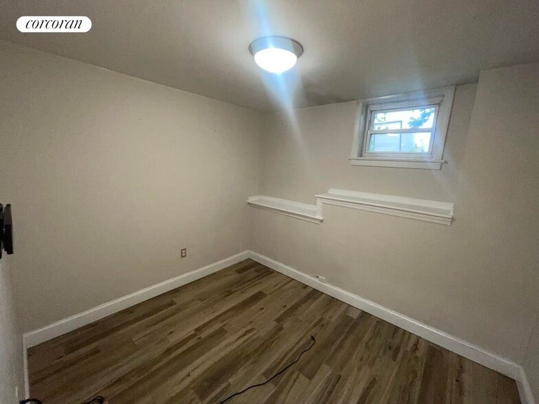 Building Photo - 332 Locust St