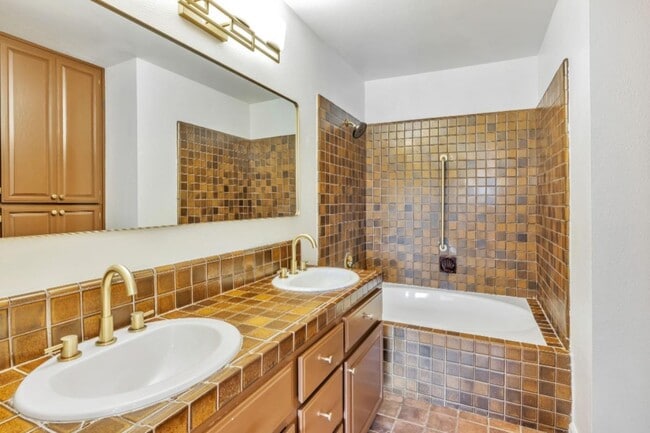 Building Photo - 35617 McCarty Common