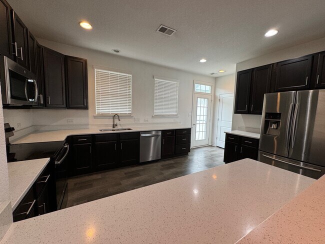 Building Photo - 1664 Beckenham Wy