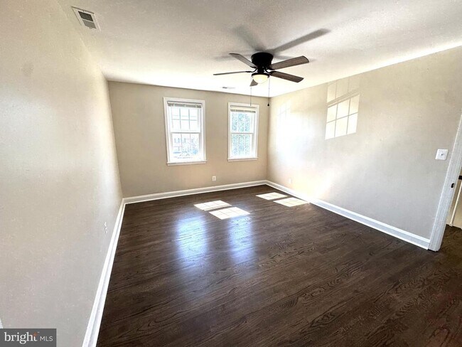 Building Photo - 8130 Loch Raven Blvd