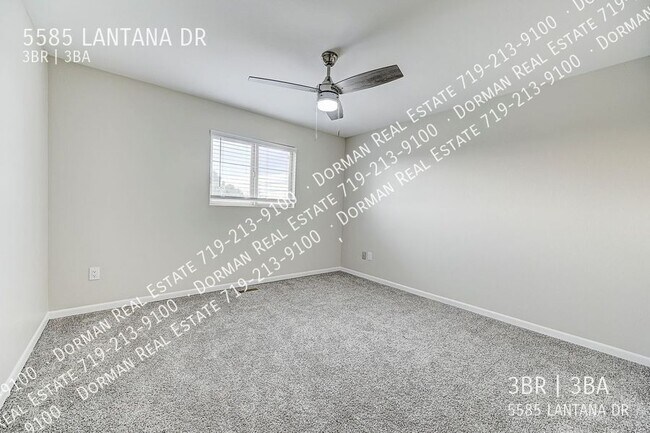 Building Photo - 5585 Lantana Dr