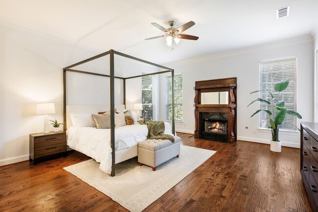 Building Photo - 5 Meadowbrook Cir