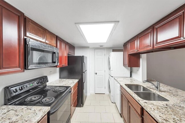 Building Photo - 12633 Memorial Dr