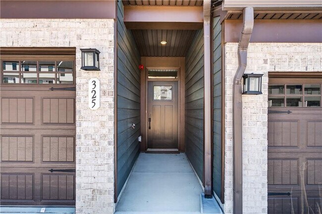 Building Photo - 325 Enchanted Ct