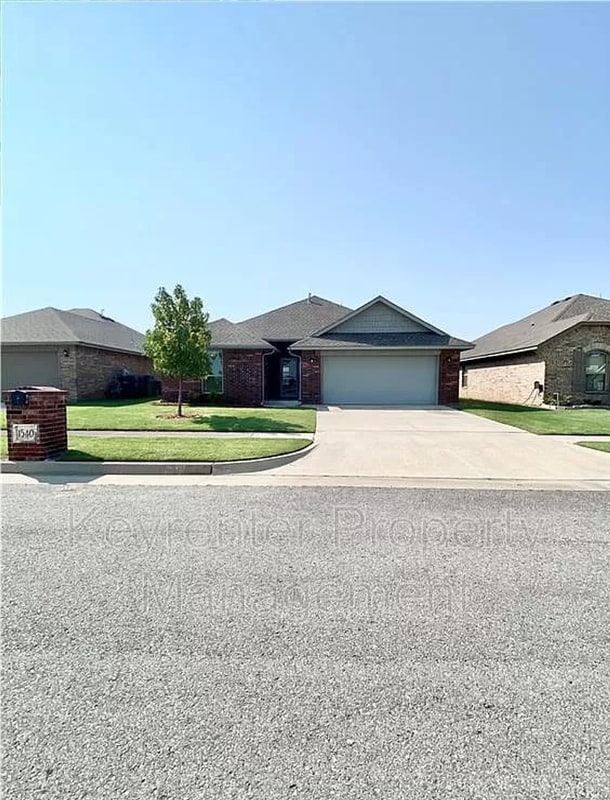 Building Photo - 1540 SW 95th St