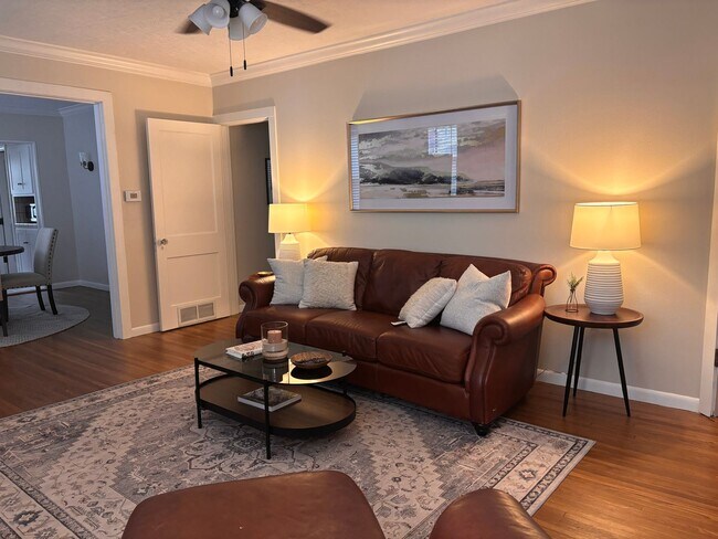 Building Photo - 217 Thayer St