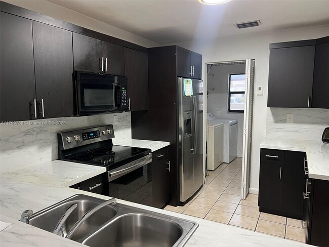 Building Photo - 13301 SW 88th Terrace