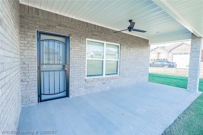 Building Photo - 9023 Mayswood Pl