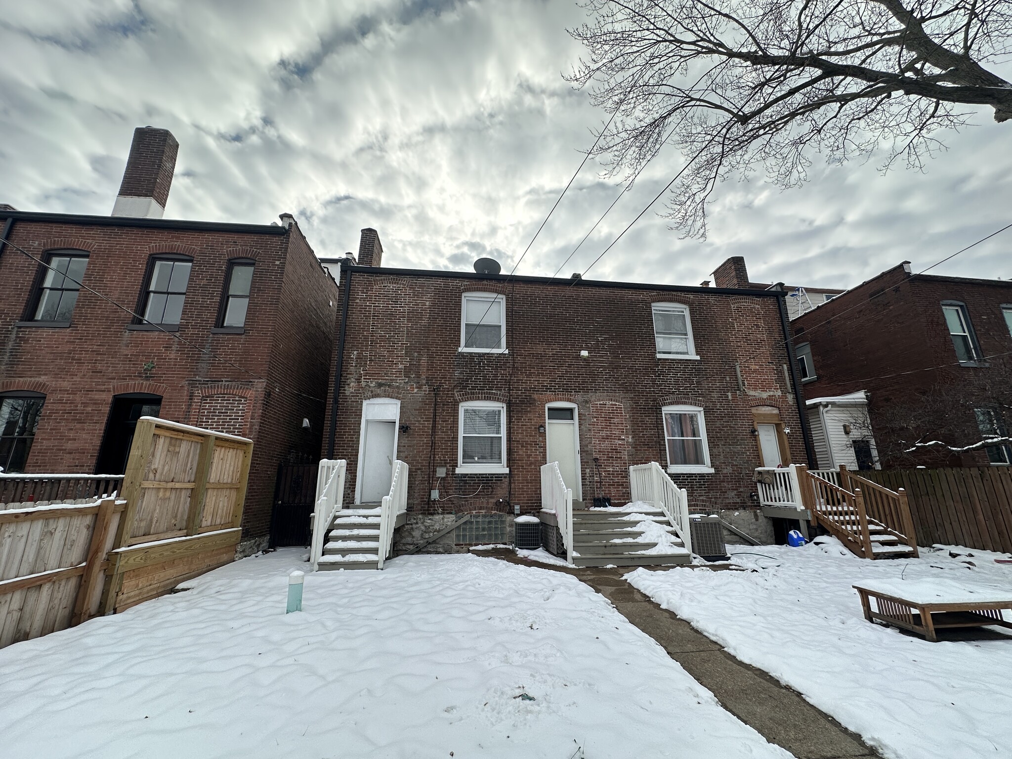Building Photo - 2747 Armand Pl