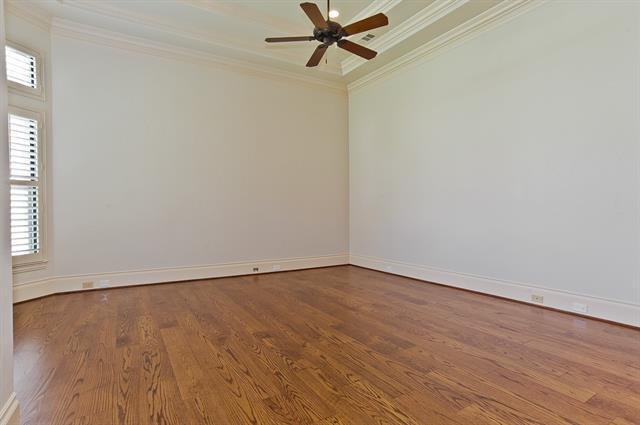 Building Photo - 4927 Oak Knoll Ln