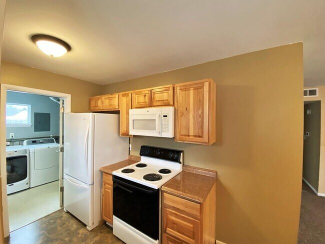 Building Photo - 1416 Jay Street