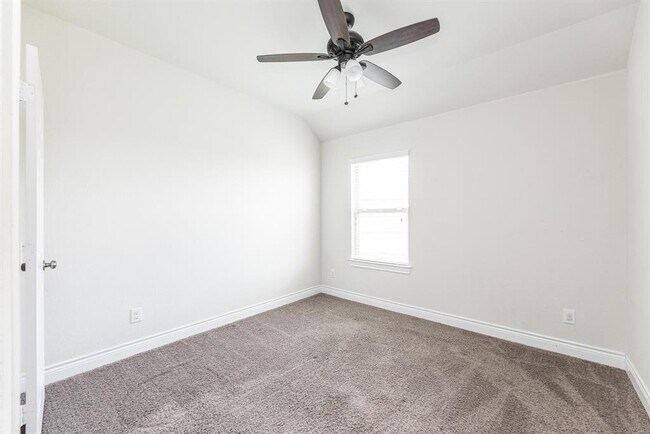 Building Photo - 10907 Birchwood Knl Ct
