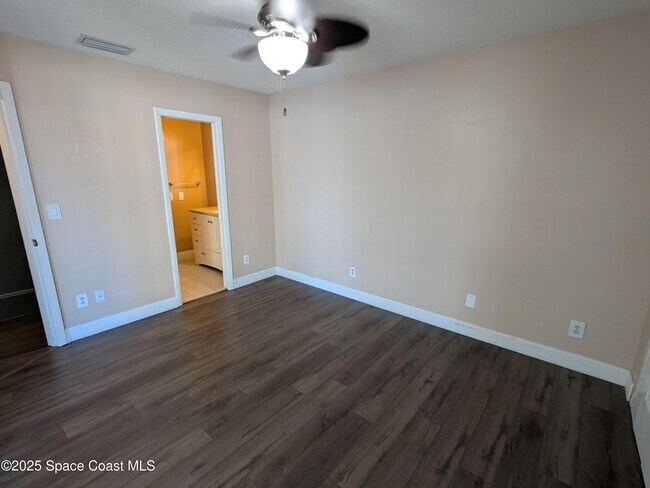 Building Photo - 4153 Prime Ave