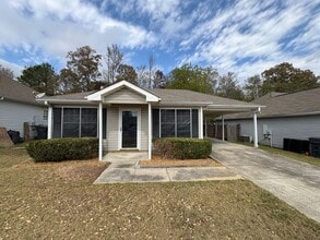 Building Photo - For Rent