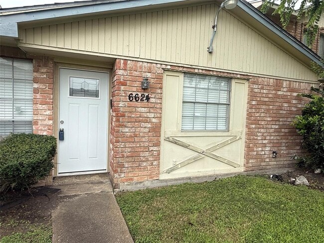 Building Photo - 6624 Westwick Dr