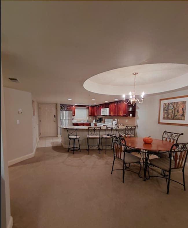 Building Photo - Turnkey Furnished Condo