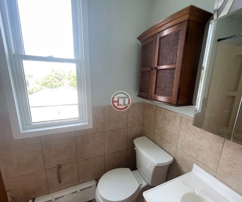 Building Photo - 2956 Paine St