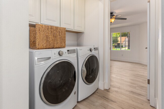 Building Photo - 15433 N 63rd St