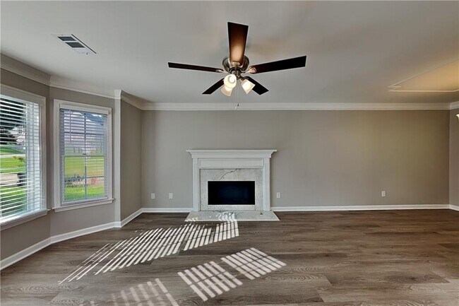 Building Photo - 220 Poppy Tree Ln