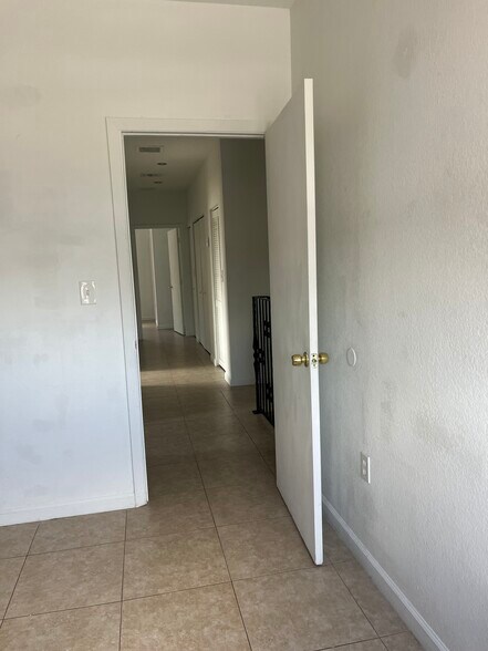 Hallway view - 812 NW 22nd Pl