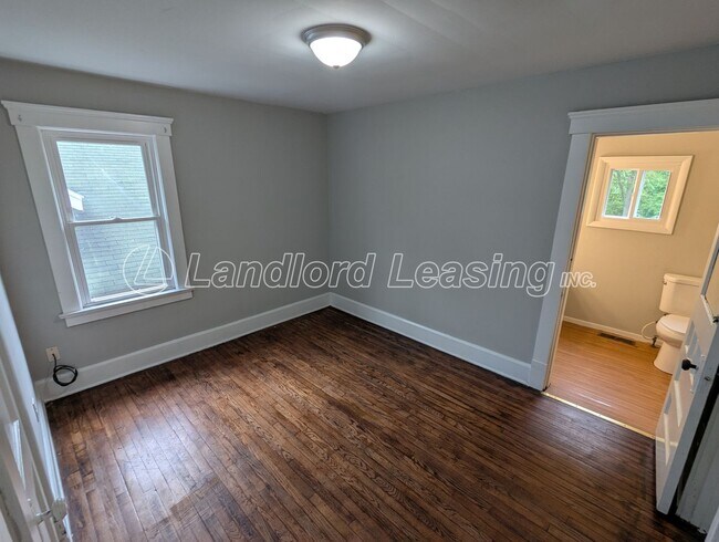 Building Photo - Spacious 3-Bedroom Colonial with Finished ...