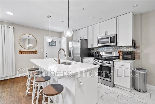 Building Photo - 12204 Bond St