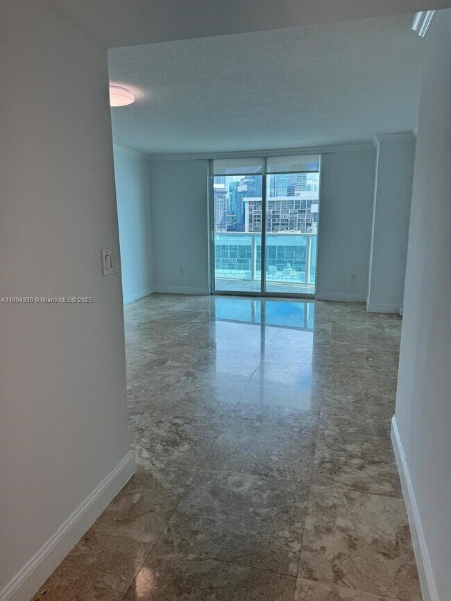 Building Photo - 2101 Brickell Ave