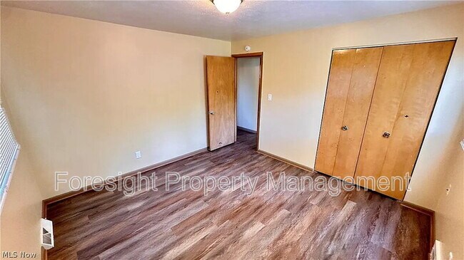 Building Photo - 1434 E 222nd St