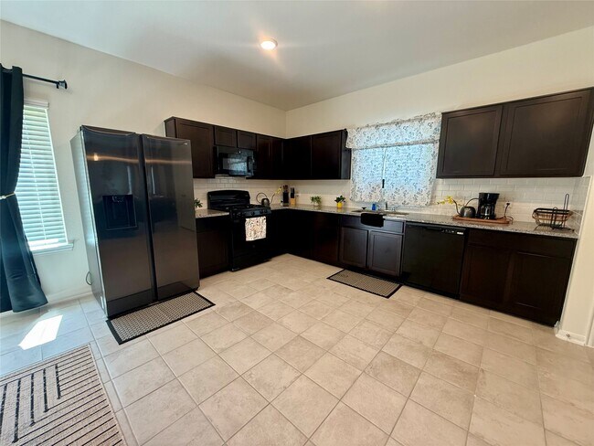 Building Photo - 527 Baobab Wy