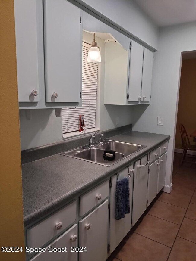 Building Photo - 311 Taylor Ave