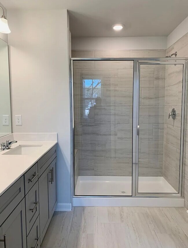 Building Photo - 525 Hazy Hls Ln