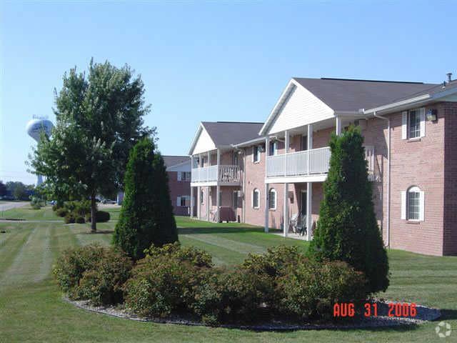 Primary Photo - Heritage Estates