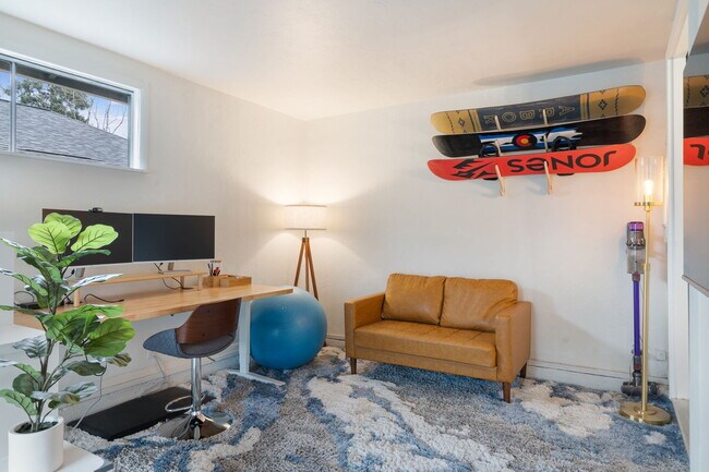 Building Photo - 7414 SE Ogden St