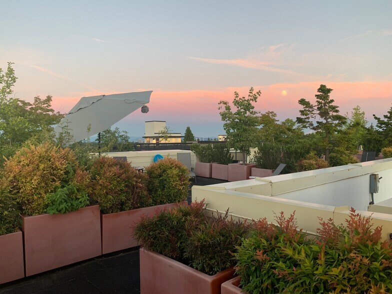 Building Photo - 6801 Greenwood Ave N