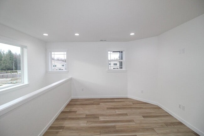 Building Photo - 2566 178th Pl NE