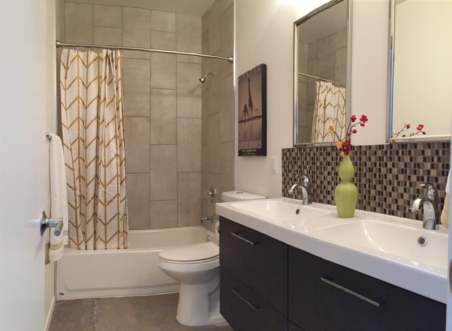 Interior Photo - Salvation Ten