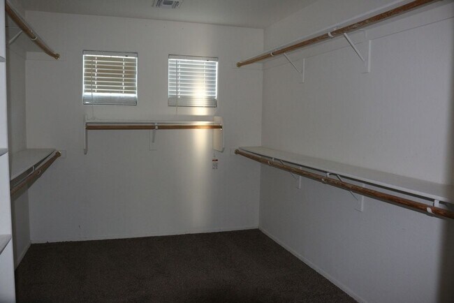 Building Photo - 11292 N 161st Dr