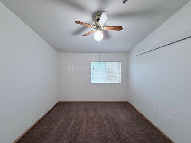 Building Photo - 10020 SW 125th Ave