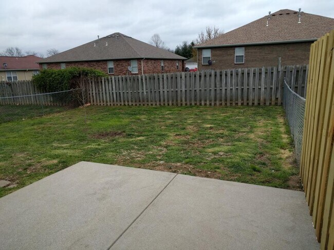 Building Photo - 1814 Cedarcrest Ave