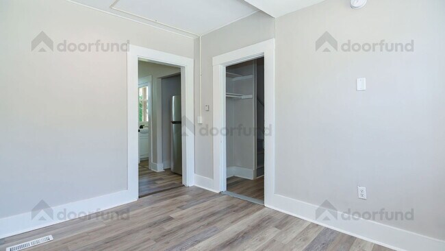 Building Photo - 11 Pleasant St