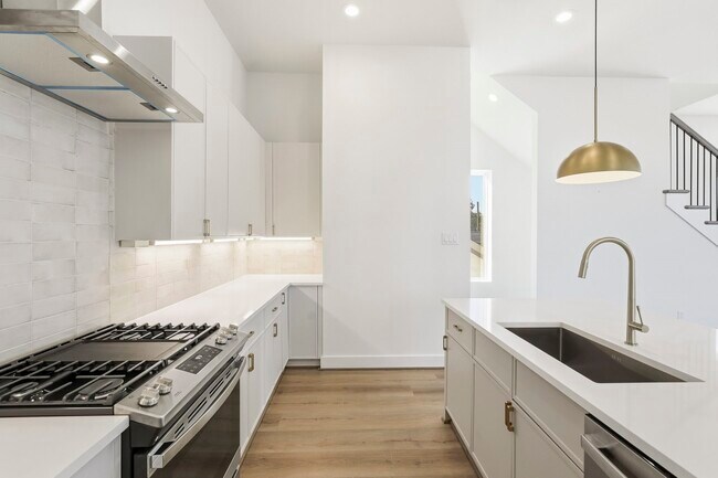 Building Photo - 3828 Wilmer St