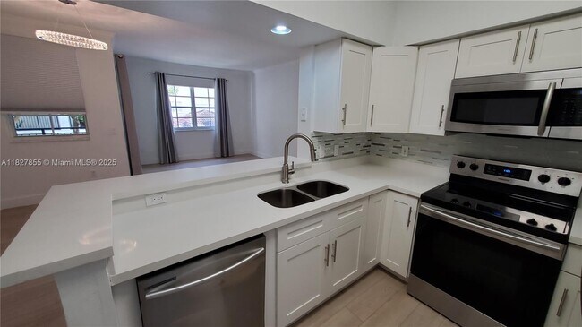 Building Photo - 3205 NE 184th St