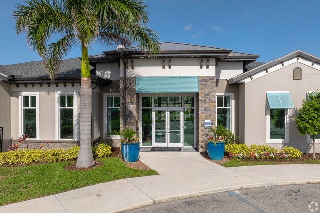 Building Photo - Vive Apartments - Studio 1 Bedroom - S1-E3...