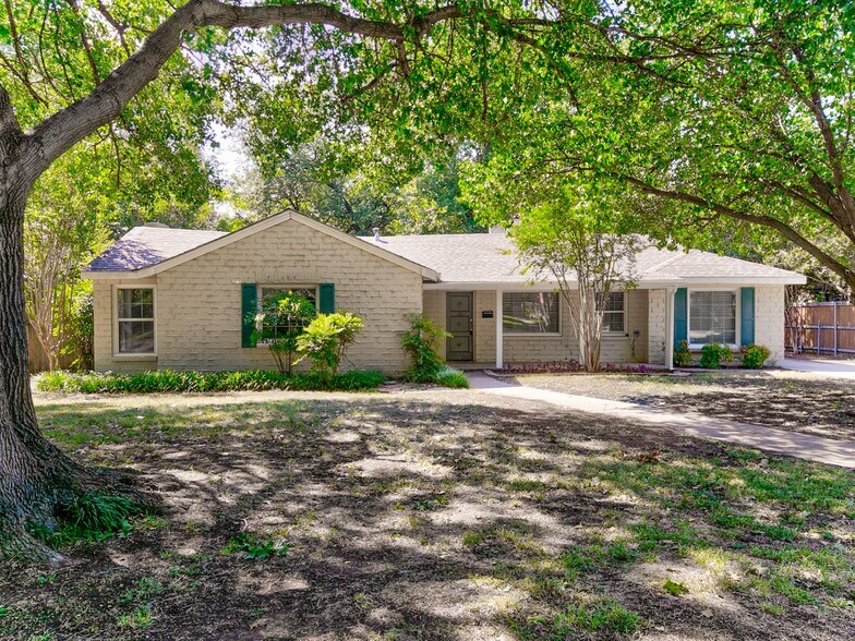 Building Photo - 3727 W Biddison St