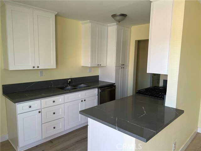 Building Photo - 996 N Crescent Ave