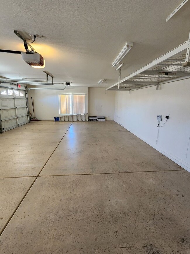 Building Photo - 57062 Millstone Dr