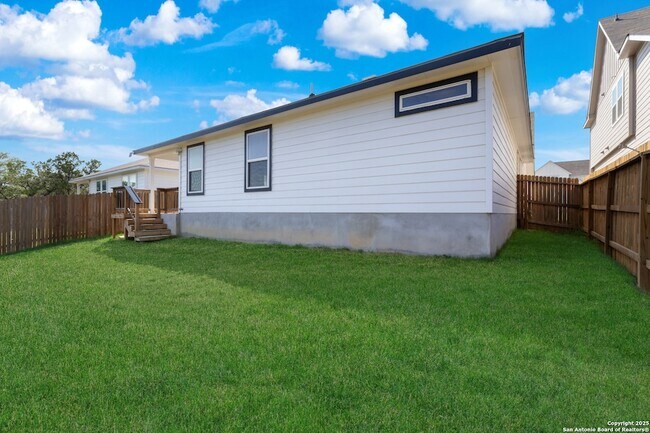 Building Photo - 21220 Cobbles Lp